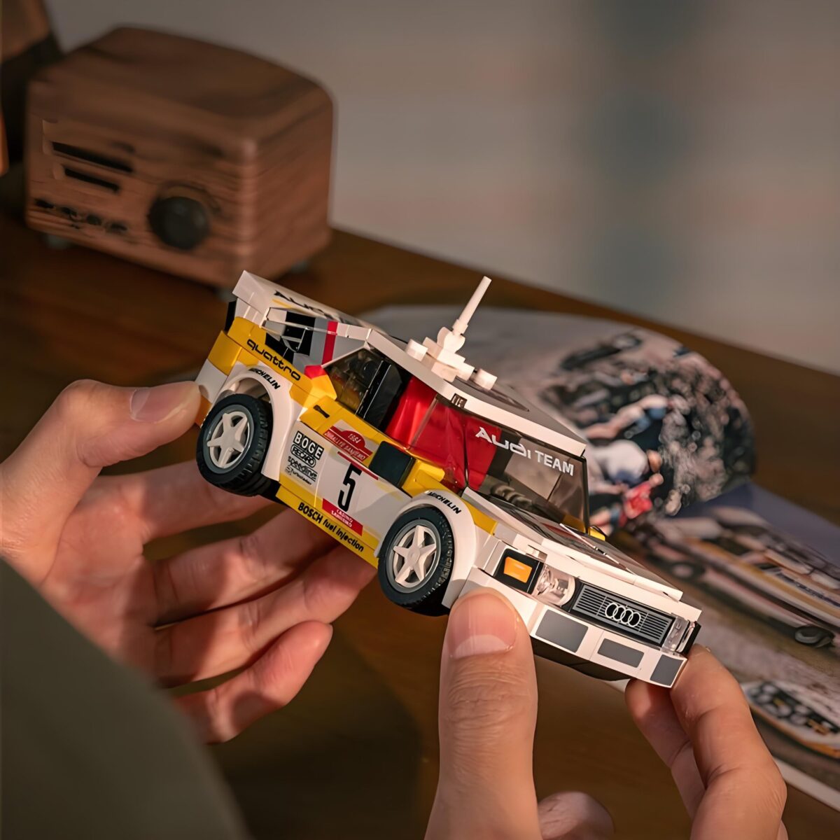 PB8812 1:24 3 Cars Makes A Team 1600PCS - Image 4