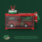 PB8849  1:32 The Christmas Truck 611PCS - Image 5