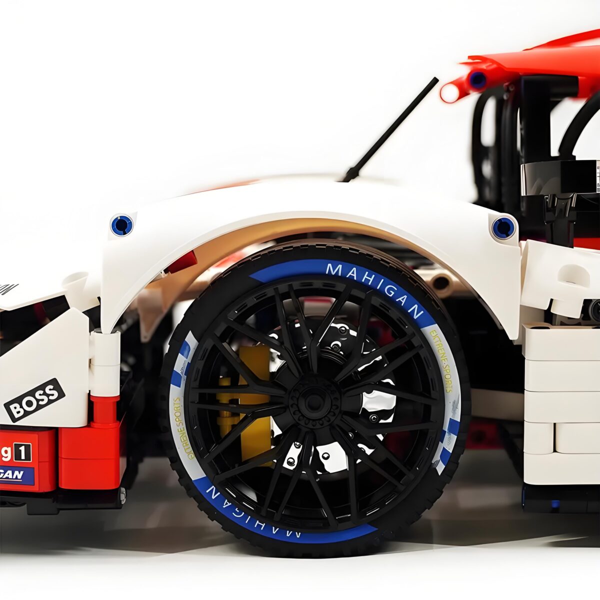 10615 1:8  The Porsche 963 Sportcar  3460PCS - Image 4